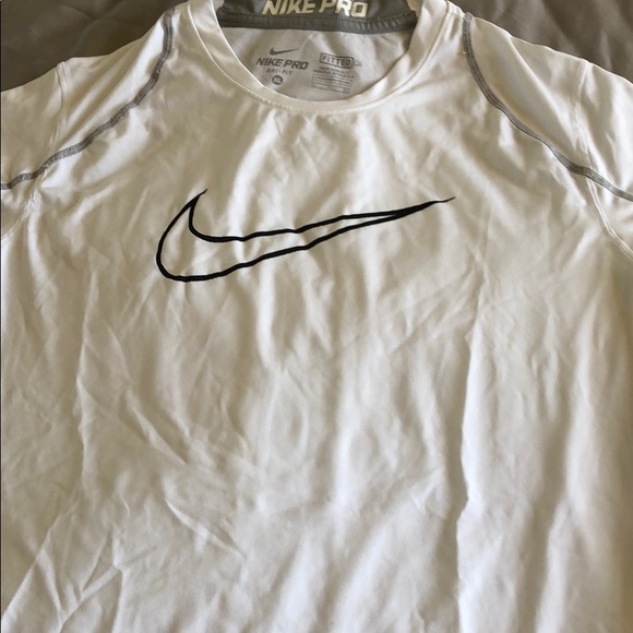 white nike pro shirt